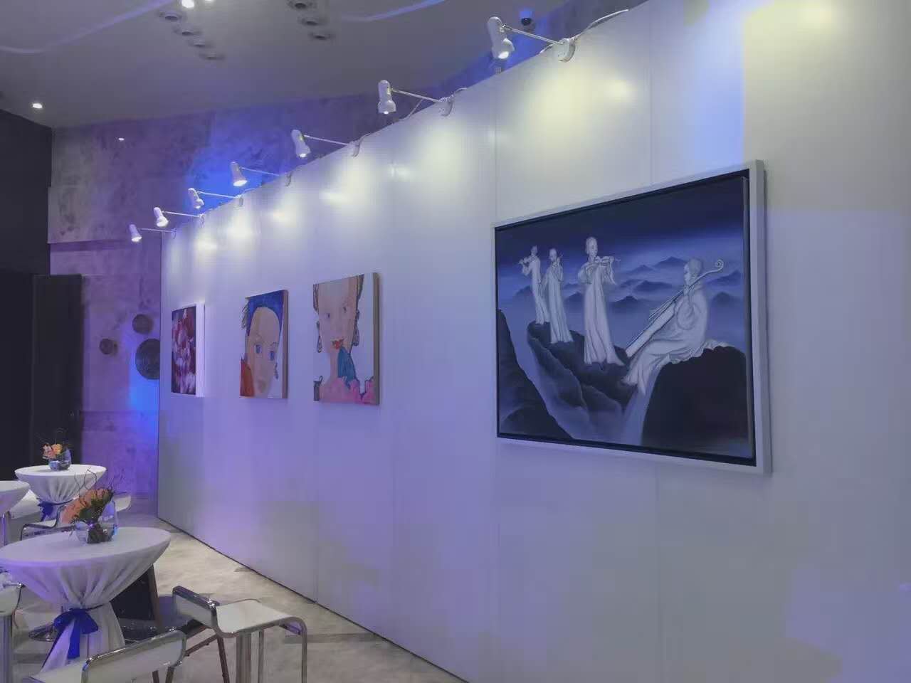 深圳一站式展覽展示服務 專業舞臺背景搭建、產品展示背墻租賃與桁架背景制作